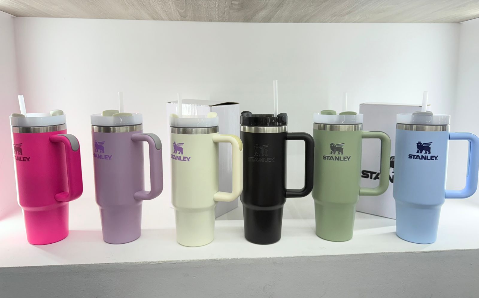 Miniatura 12 de TERMO STANLEY 30 ONZ (887 ML) - COLOR: VERDE PASTEL